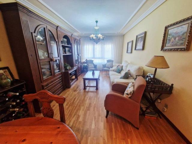 Piso en venta en Avilés, Asturias