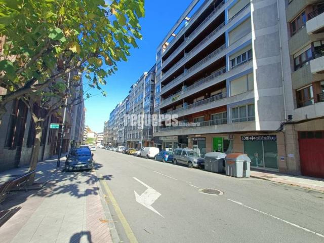 Piso en venta en Avilés, Asturias