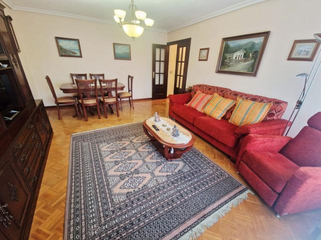 Piso en venta en Avilés, Asturias