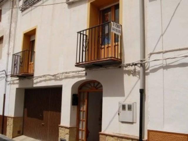 Piso en venta en Ayora
