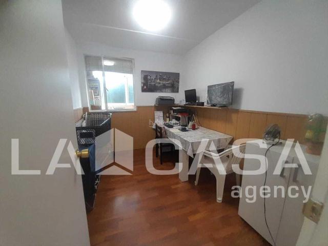 Piso en venta en Badia Del Vallès