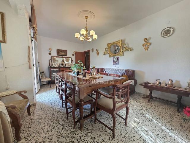 Piso en venta en Barrio Poetas de la Hispanidad, Baeza
