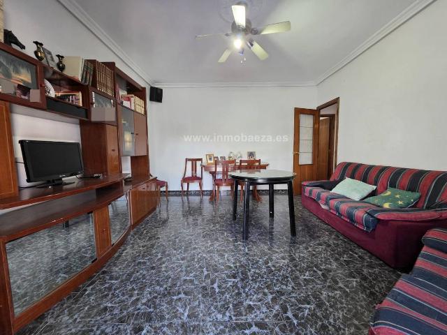 Piso en venta en Barrio Poetas de la Hispanidad, Baeza