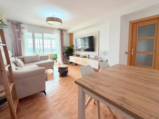 Piso en venta en Camas, Andalucía