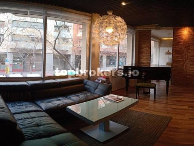 Piso en venta en Barcelona, Les Corts