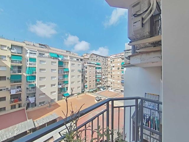 Piso en venta en Sant Andreu, Barcelonès