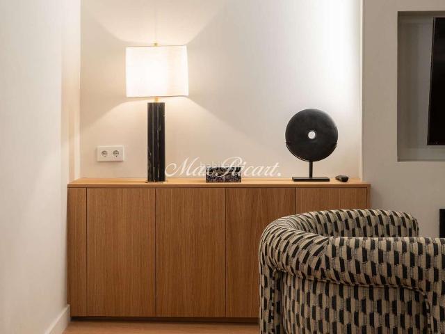 Piso en venta en Barcelona, Sant Antoni