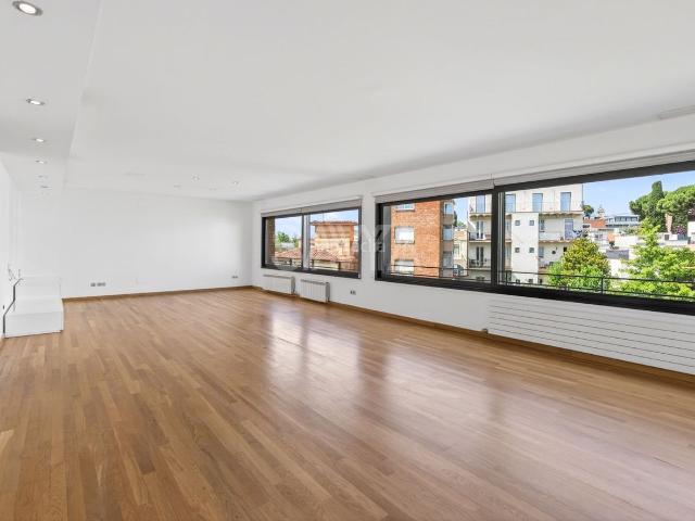 Ático en venta en Sarrià - Sant Gervasi, Barcelonès