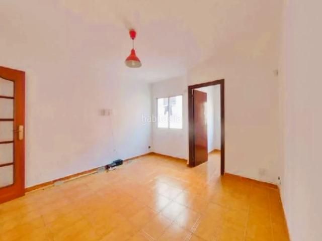Piso en venta en Nou Barris, Barcelonès