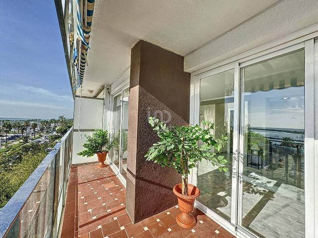 Piso en venta en Vilanova I La Geltrú, Centrevila