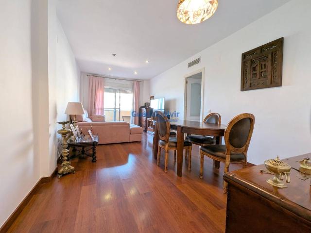 Piso en venta en San Juan De Aznalfarache, Santa Isabel