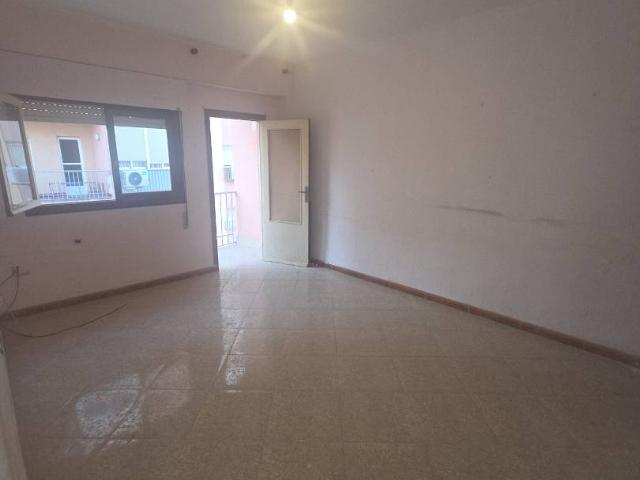 Piso en venta en Almedina, Almería