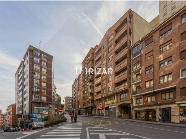 Piso en venta en Basauri, Guipúzcoa