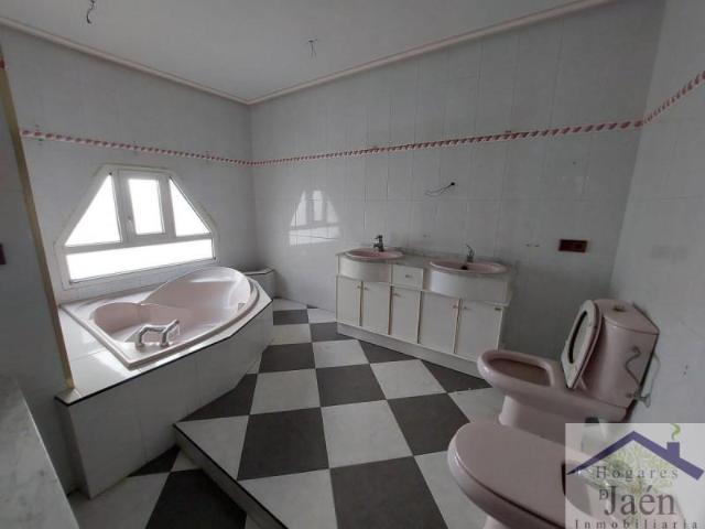 Piso en venta en Begíjar, Andalucía