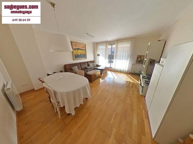 Piso en venta en Begues, Urbanització Mas Ferrer