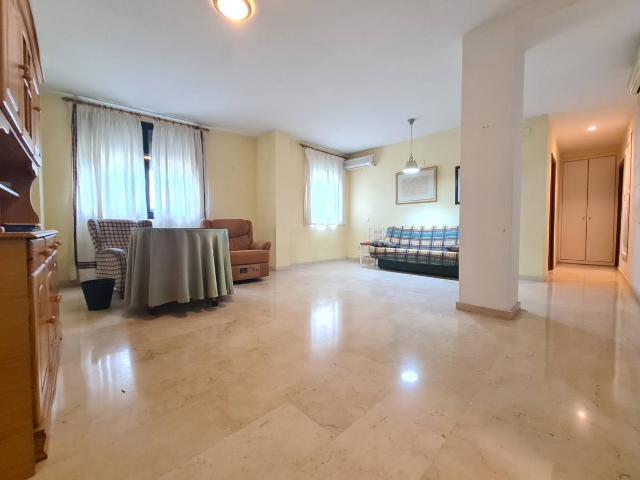 Piso en venta en Casco Antiguo, Sevilla