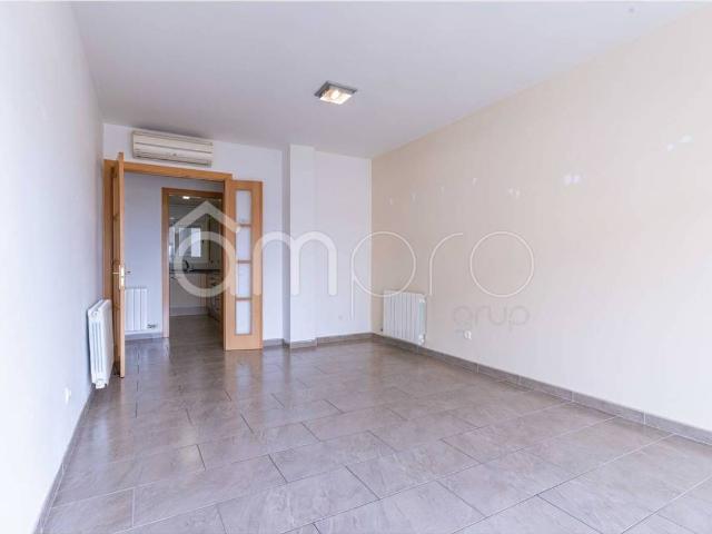 Piso en venta en Bellvei