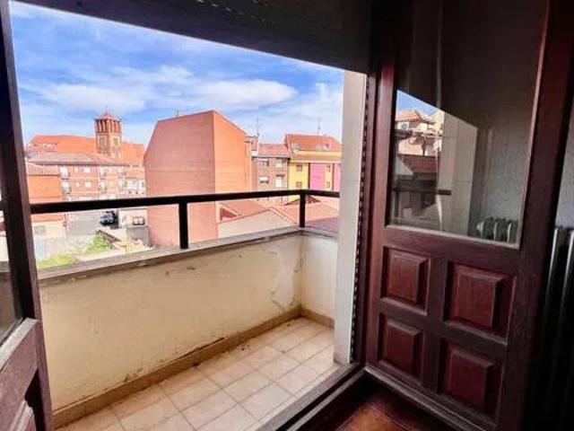 Piso en venta en Santa Clara, Benavente