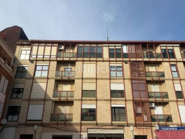 Piso en venta en Benavente, Castilla y León
