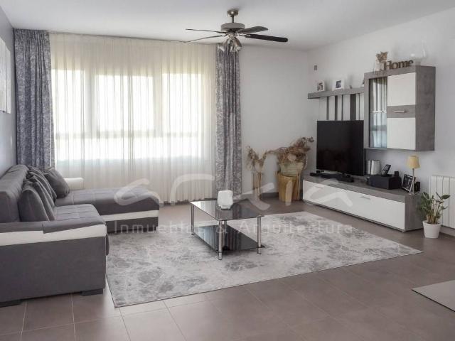 Piso en venta en la Florida, Benetússer