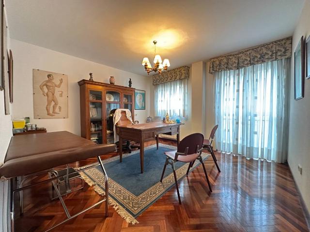 Piso en venta en Ames, Santiago