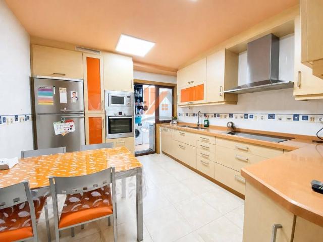 Piso en venta en Ames, Santiago