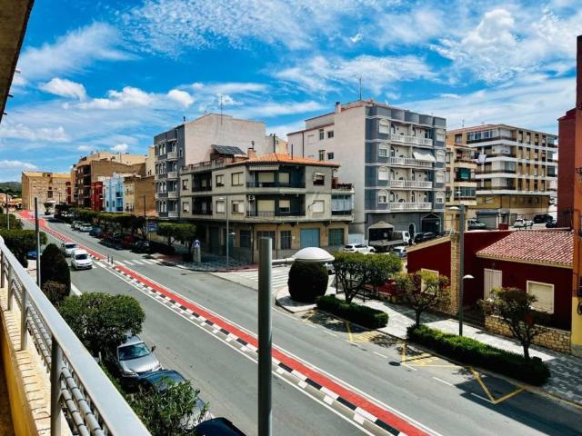 Piso en venta en l'Alt Vinalopó / El Alto Vinalopó, Valencia