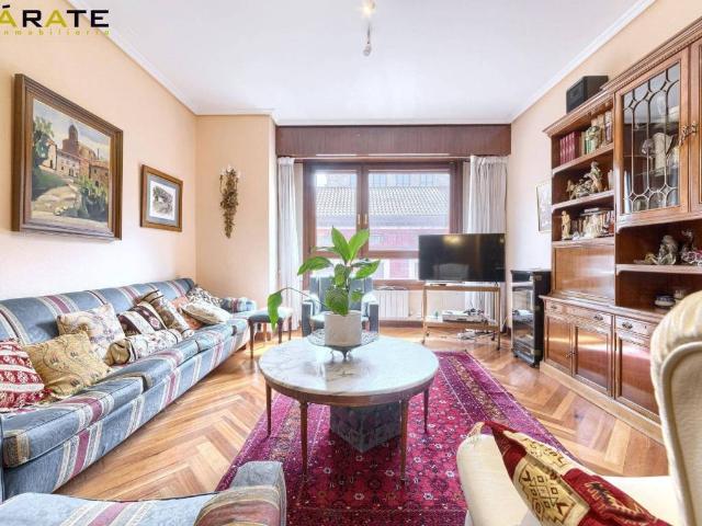 Piso en venta en Uribarri, Bilbao