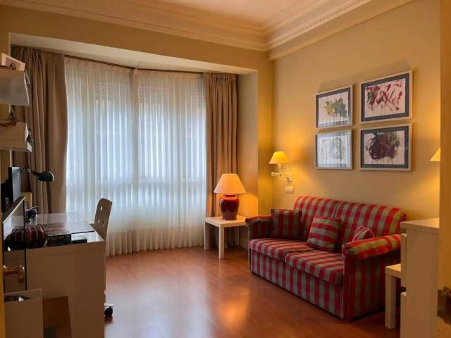 Piso en venta en Abando, Bilbao
