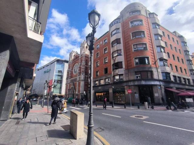 Piso en venta en Abando, Bilbao