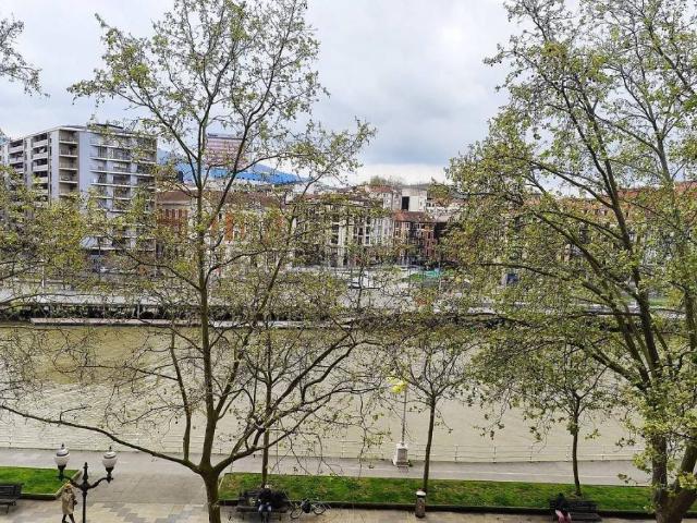 Piso en venta en Uribarri, Bilbao