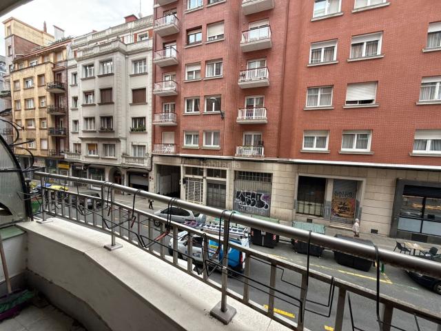Piso en venta en Ibaiondo, Bilbao