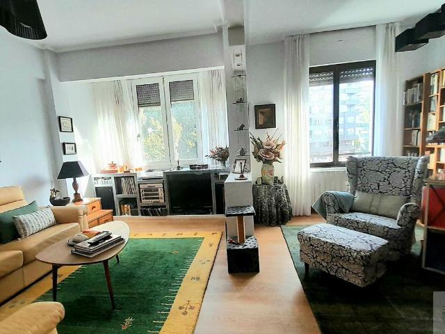 Piso en venta en Ibaiondo, Bilbao