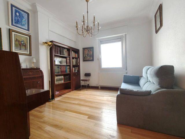 Piso en venta en Abando, Bilbao