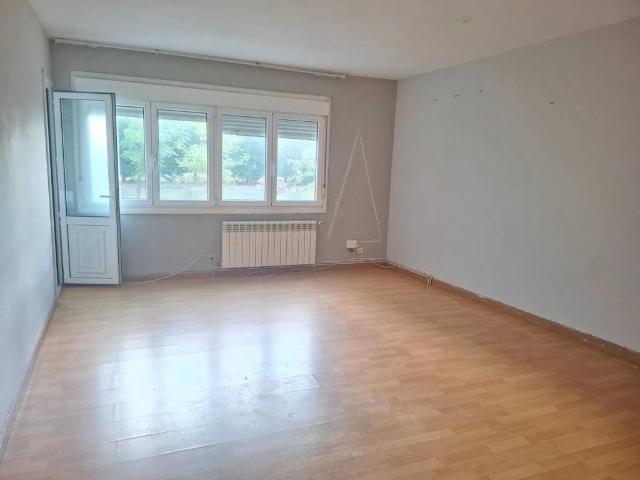 Piso en venta en Millaral, Burela