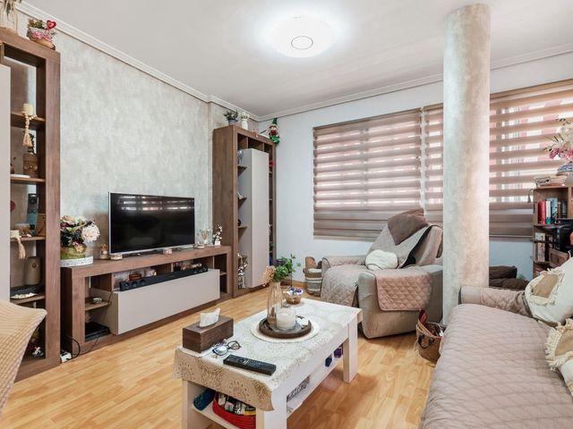 Piso en venta en Burjassot, València / Valencia