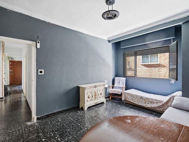 Piso en venta en Burjassot, València / Valencia