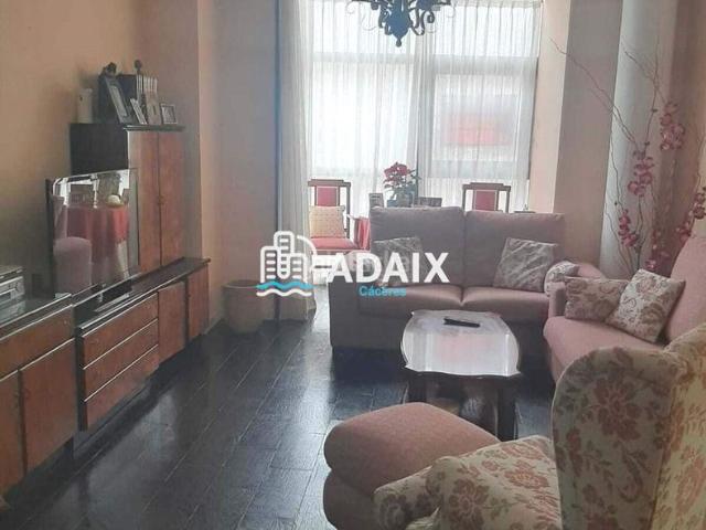 Piso en venta en Santiago, Cáceres