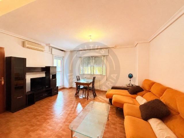 Piso en venta en Santiago, Cáceres