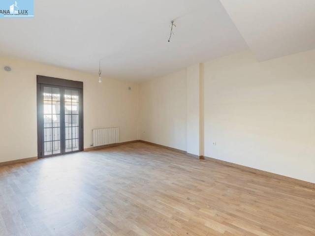 Piso en venta en Cájar, Granada