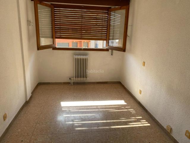 Piso en venta en Allueva, Aragón