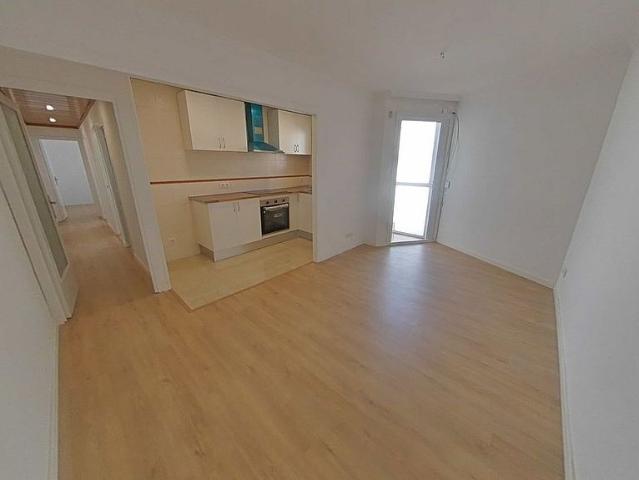 Piso en venta en Cornellà De Llobregat, Sant Ildefons