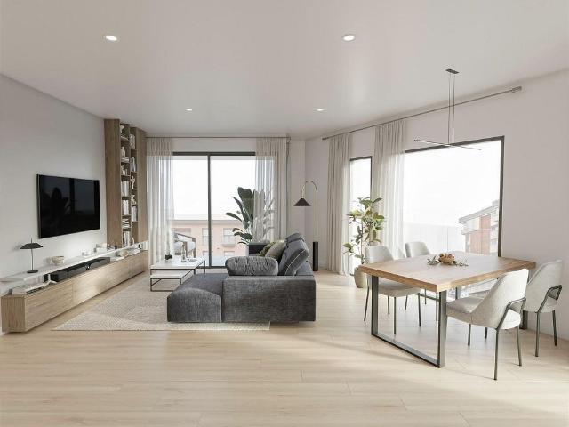 Piso en venta en Olot, Sant Pere Màrtir
