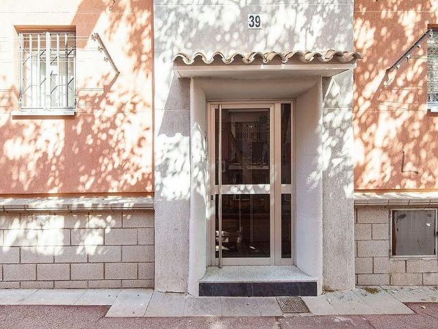 Piso en venta en Nou Barris, Barcelonès