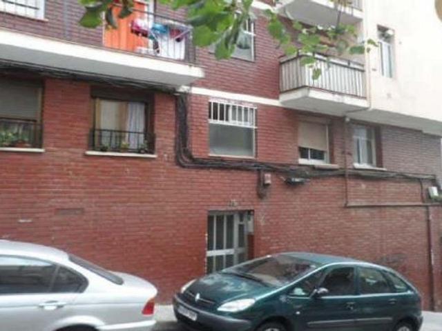 Piso en venta en Fondo, Barcelonès