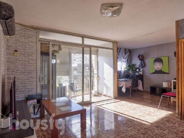 Piso en venta en Nou Barris, Barcelonès