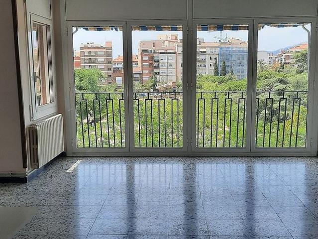 Piso en venta en Terrassa, Vallparadís