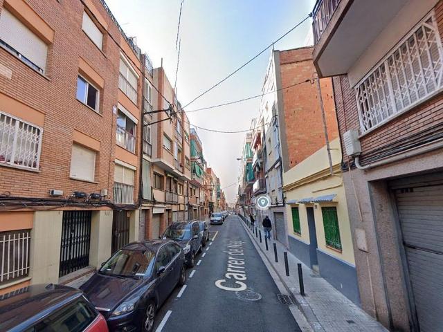 Piso en venta en Santa Coloma De Gramenet, Llatí