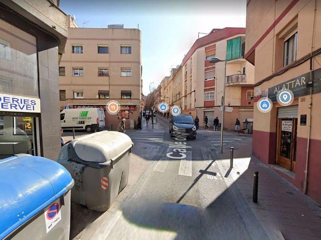 Piso en venta en Santa Coloma De Gramenet, Fondo