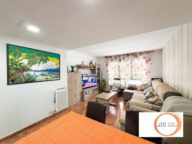Piso en venta en Santa Eugènia, Gironès